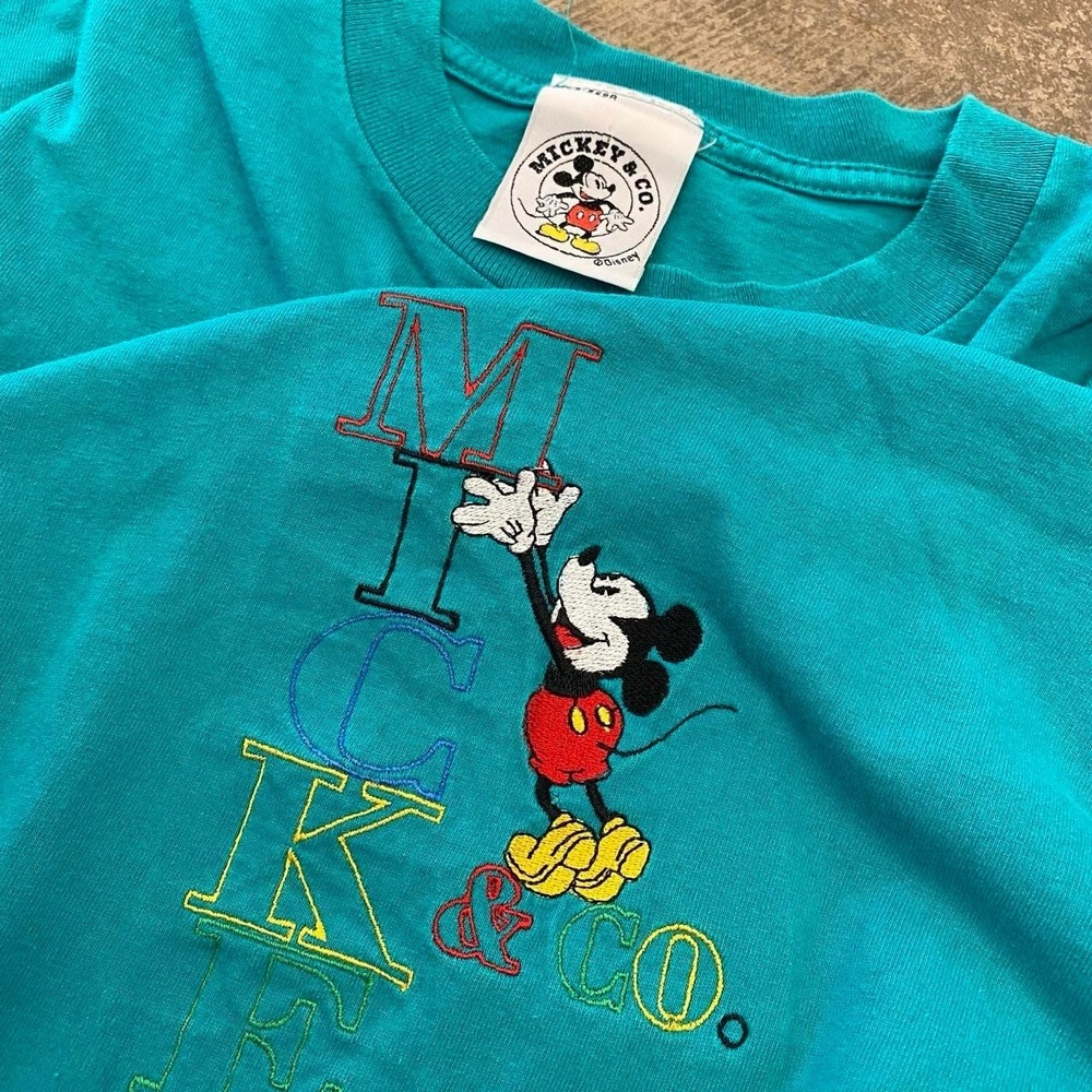 Vintage 90s Disney Mickey Mouse Mickey & Co. Embroidery T-Shirt Size Large
